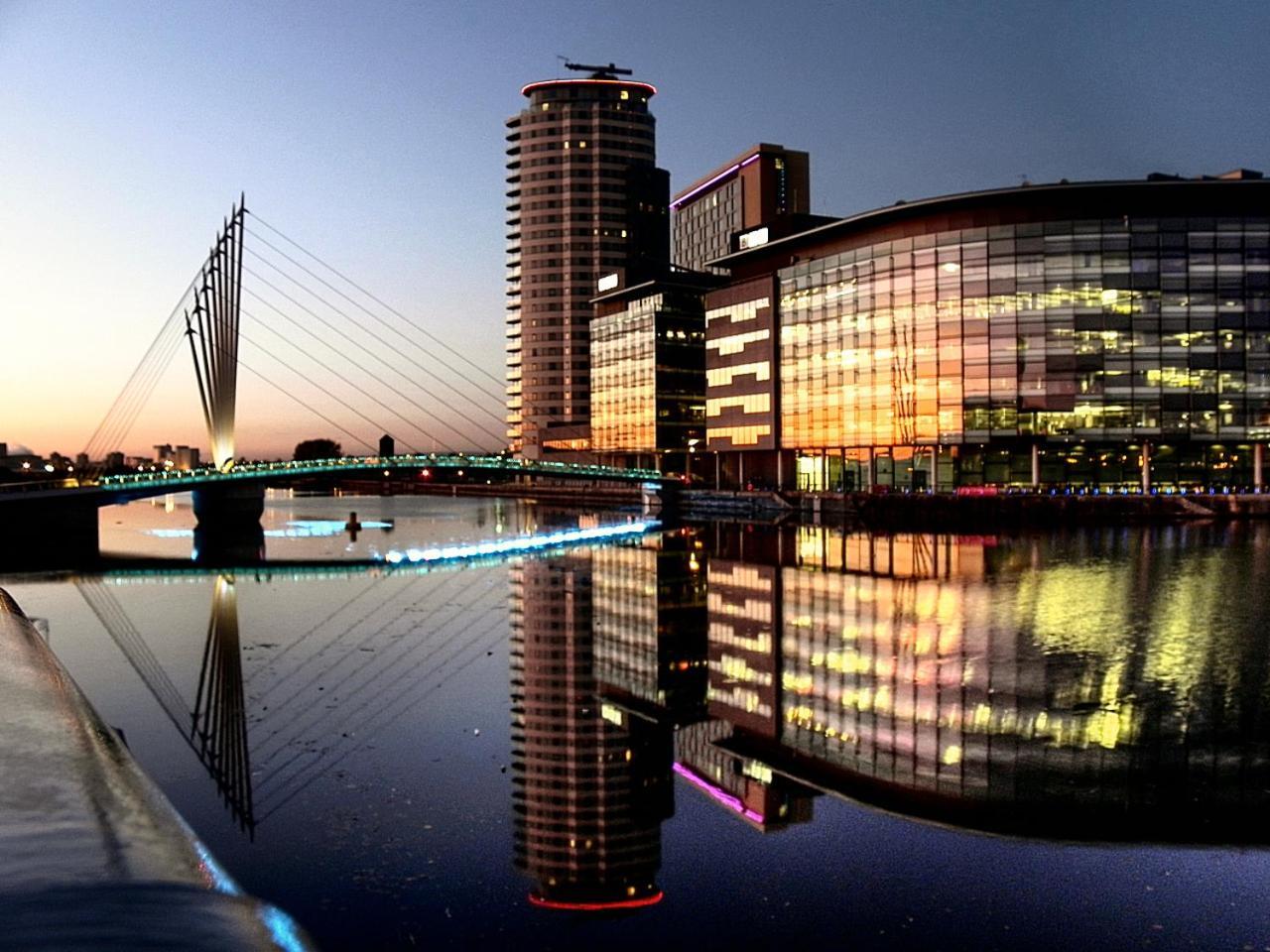 Elm Aparthotel , Collection Of Apartments Available Near Media City , Free Parking Manchester Eksteriør bilde